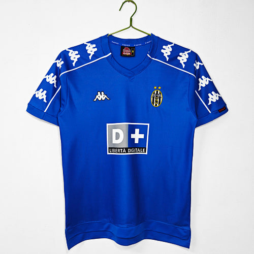 Juventus 1999/00 Away Shirt