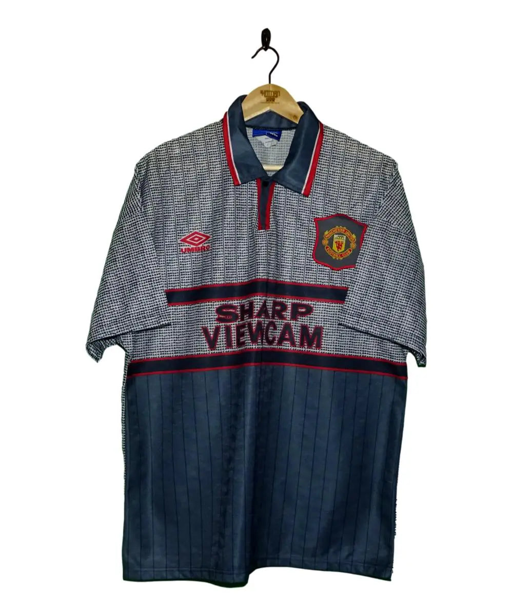 Manchester United 1995/96 Away Shirt