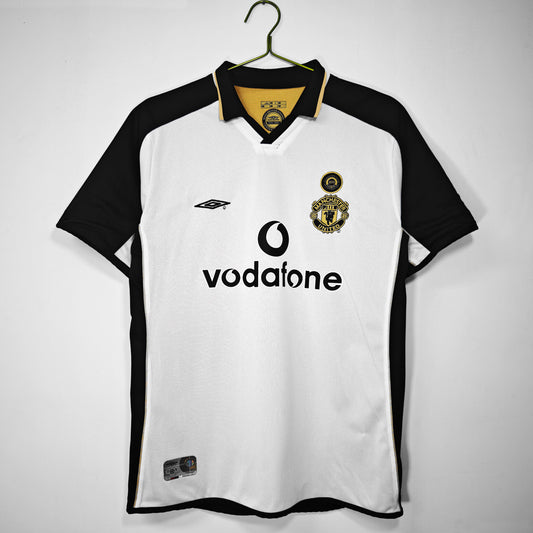 Manchester United 2001/02 Away Shirt