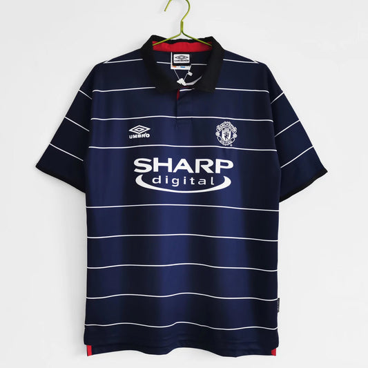 Manchester United 1999/00 Away Shirt