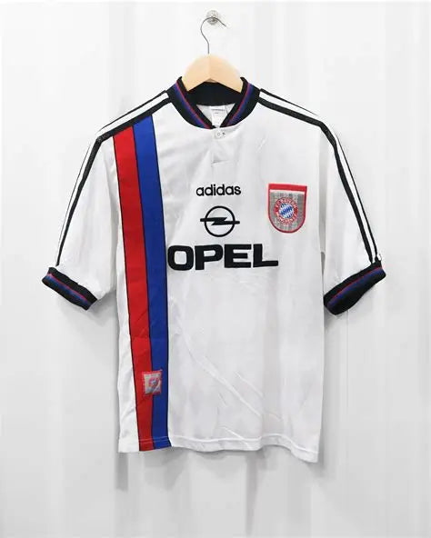 Bayern 1995/97 Away Shirt